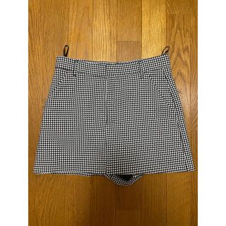 ザラ(ZARA)のZARA 千鳥格子柄　ショートパンツ　S(ショートパンツ)