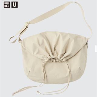 ユニクロ(UNIQLO)の送料込 ドロー ストリング ショルダーバック　UNIQLO U ユニクロ(ショルダーバッグ)