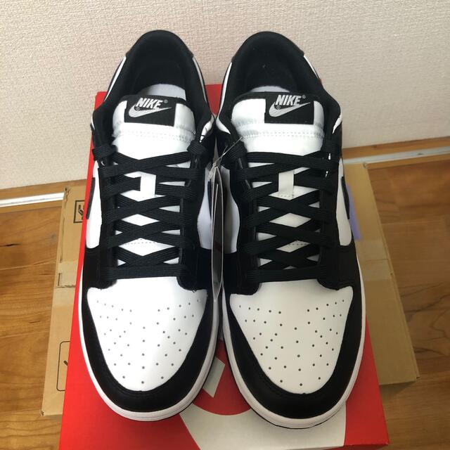 NIKE(ナイキ)の新品 正規品 nike dunk low panda ナイキ ダンク パンダ メンズの靴/シューズ(スニーカー)の商品写真