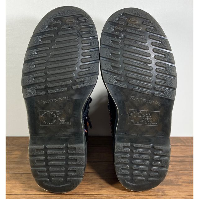 Dr.Martens(ドクターマーチン)の希少 Dr.Martens マーチン スタッズ 星 刺繍 スカル ブーツ レディースの靴/シューズ(ブーツ)の商品写真