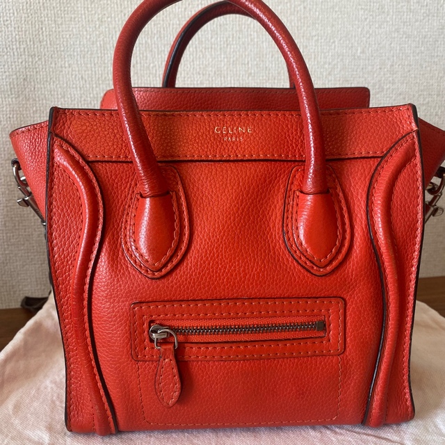 celine(セリーヌ)のセリーヌ  ラゲージ ナノ　ヴァーミリオン　旧ロゴ　使用感あり レディースのバッグ(ハンドバッグ)の商品写真