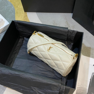 イブサンローラン(Yves Saint Laurent Beaute) 白 ショルダーバッグ