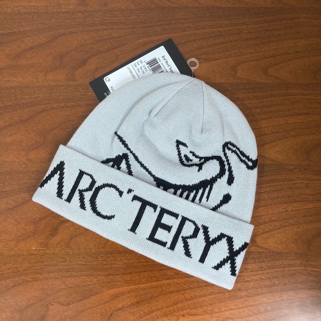 ARC'TERYX(アークテリクス)の【新品未使用】Arc'teryx Bird word toqu ビーニー  メンズの帽子(ニット帽/ビーニー)の商品写真