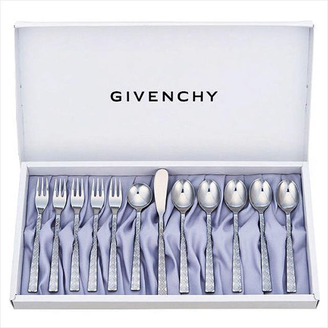 GIVENCHY(ジバンシィ)のGIVENCHY スプーンフォークセット キッズ/ベビー/マタニティの授乳/お食事用品(スプーン/フォーク)の商品写真