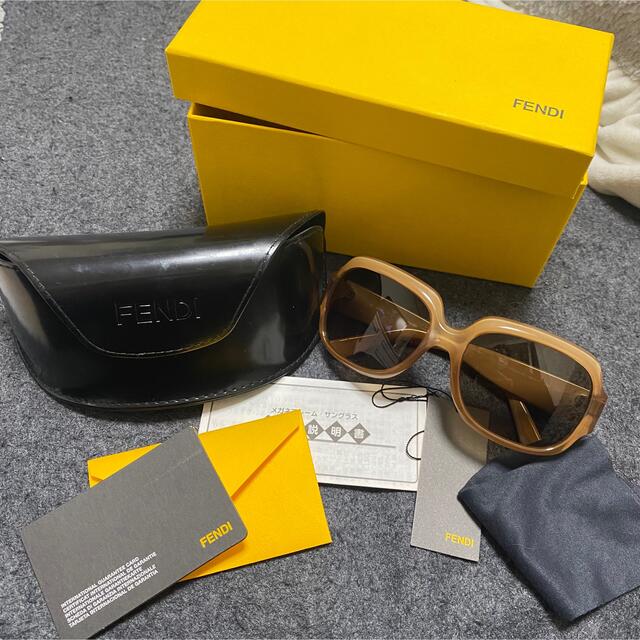 【FENDI】サングラス