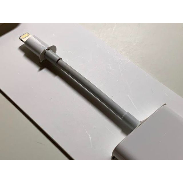 Apple(アップル)の【美品】純正 Lightning - Digital AV Adapter スマホ/家電/カメラのテレビ/映像機器(映像用ケーブル)の商品写真