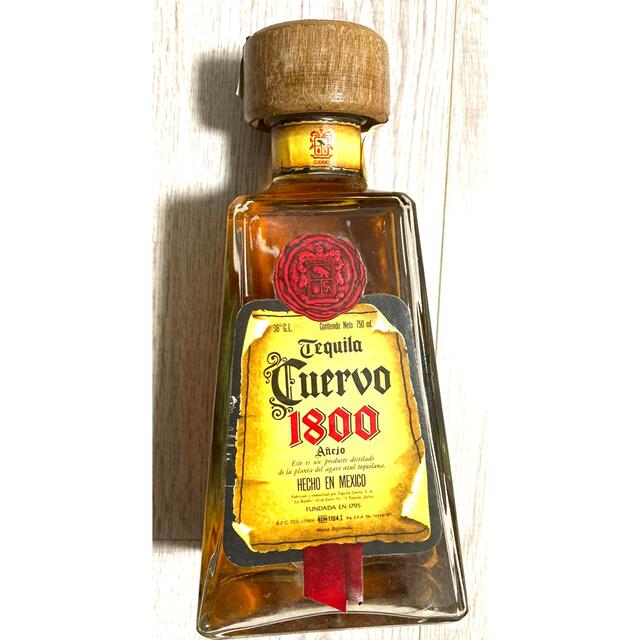 クエルボ 1800 アネホ 750ml テキーラ の通販 by yasu's shop クエルボ 1800 アネホ 750ml テキーラ の通販 by yasu's shop