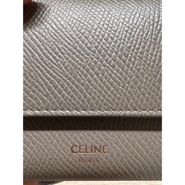 celine(セリーヌ)のCELINE スモール トリフォールドウォレット　売り切りたい為土日限定 レディースのファッション小物(財布)の商品写真