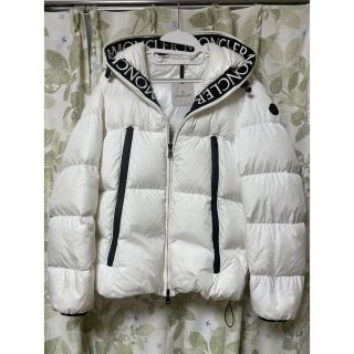 モンクレール(MONCLER)の【大幅値下げ！！】モンクレール モンクラー ホワイト サイズ2(ダウンジャケット)