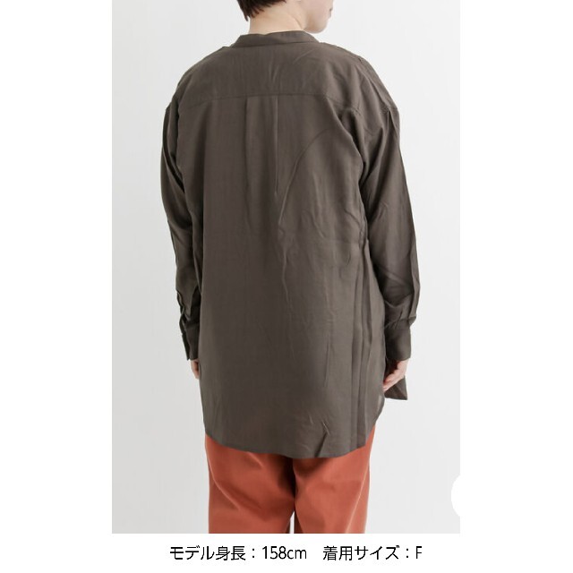 Techichi(テチチ)のLugnoncureバンドカラー　とろみシャツ　新品未使用 レディースのトップス(シャツ/ブラウス(長袖/七分))の商品写真