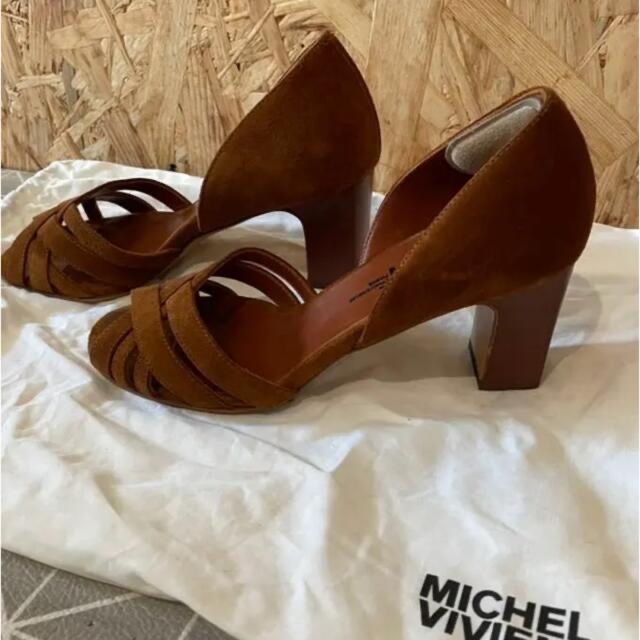 H.P.FRANCE(アッシュペーフランス)のMICHEL VIVIEN 36サイズ レディースの靴/シューズ(ハイヒール/パンプス)の商品写真