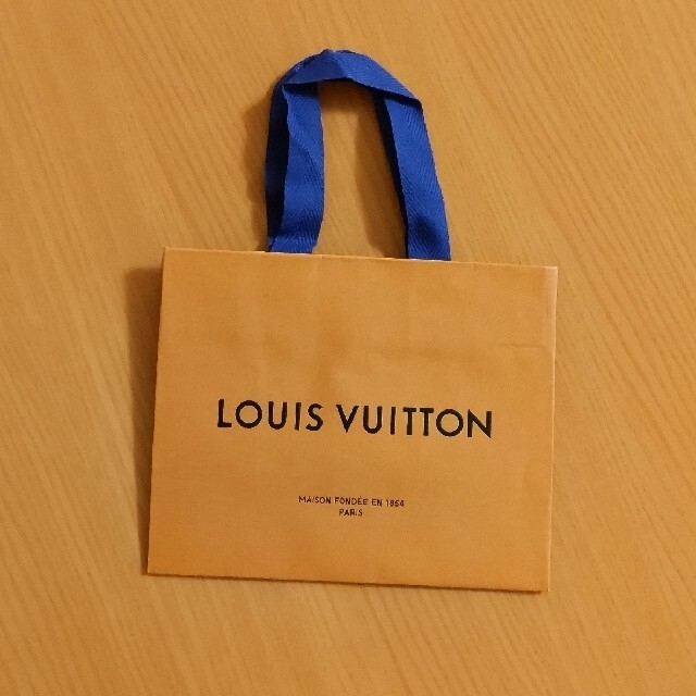 LOUIS VUITTON(ルイヴィトン)のルイヴィトン紙袋・布袋(ジッピーウォレットサイズ)セット レディースのバッグ(ショップ袋)の商品写真