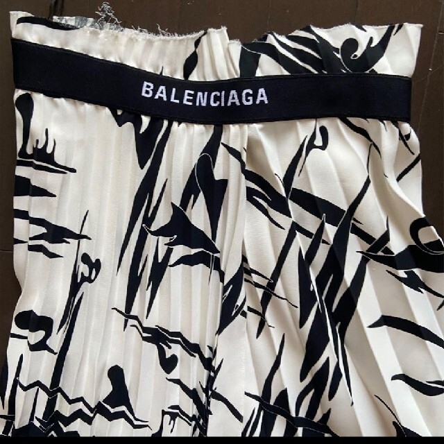 BALENCIAGA(バレンシアガ)プリーツスカートお値打ち