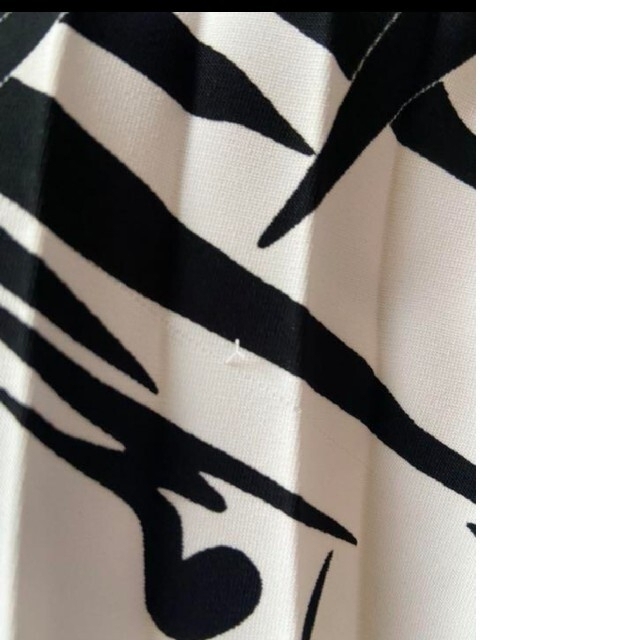 Balenciaga(バレンシアガ)のBALENCIAGA(バレンシアガ)プリーツスカート レディースのスカート(ひざ丈スカート)の商品写真