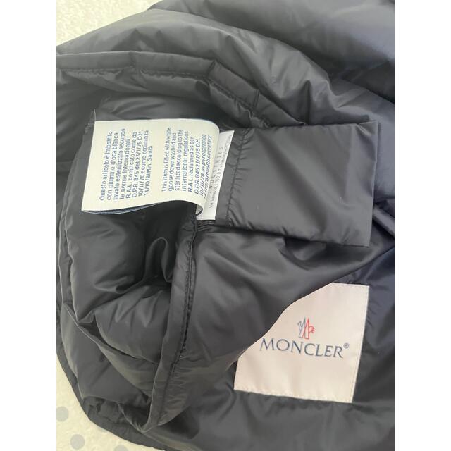 MONCLER(モンクレール)の専用です！モンクレール  LIANE サイズ2 ブラック レディースのジャケット/アウター(ダウンベスト)の商品写真