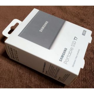 サムスン(SAMSUNG)のSAMSUNG Portable SSD T7 2TB MU-PC2T0T/IT(PC周辺機器)