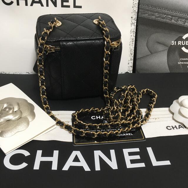 CHANEL(シャネル)の専用♡新品同様♡シャネル  チェーンショルダーバッグ キャビアスキン正規品 レディースのバッグ(ショルダーバッグ)の商品写真