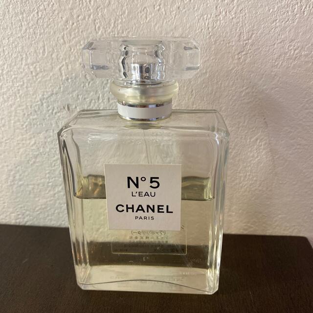 CHANEL(シャネル)のシャネルN°5ローオードゥトワレット(ヴァポリザター) コスメ/美容の香水(香水(女性用))の商品写真