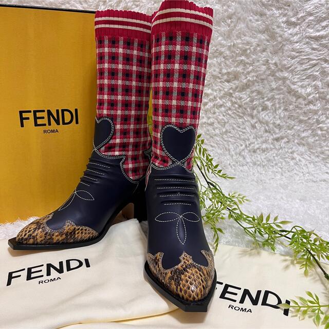 最新入荷 希少 - FENDI 美品 イントレ ソックス パイソン ロングブーツ