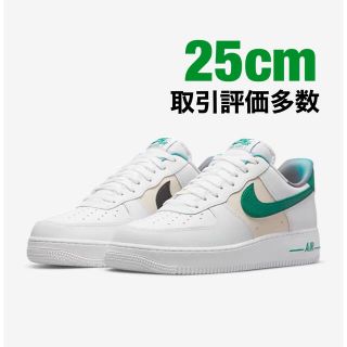 ナイキ(NIKE)のエアフォース1 EMB(スニーカー)