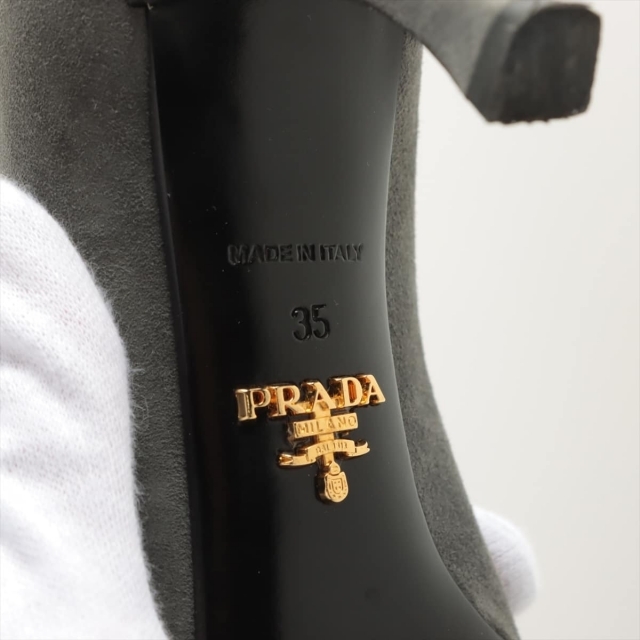 PRADA(プラダ)のプラダ  スエード 35 グレー レディース パンプス レディースの靴/シューズ(ハイヒール/パンプス)の商品写真