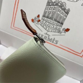 Hermes - エルメスHERMESシルクインコンパクト2022新作ヴェールフィズ