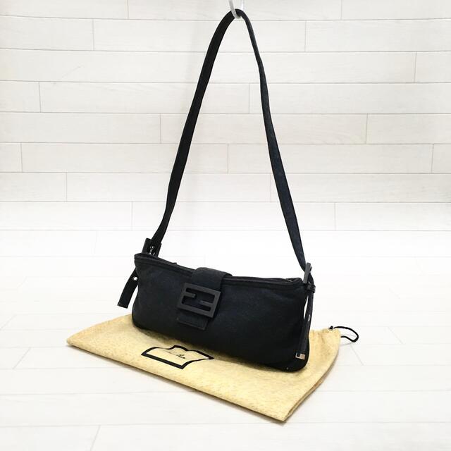 バッグ ☆美品・保存袋付☆フェンディFENDI ウール ショルダーバッグ