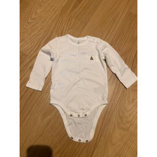 ベビーギャップ(babyGAP)のbabyGAP  長袖ロンパース　白　80cm  やや汚れあり(ロンパース)