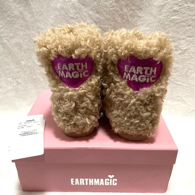 EARTHMAGIC(アースマジック)の新品★アースマジック モコモコ ファーブーツ 17㎝ EARTH MAGIC 靴 キッズ/ベビー/マタニティのキッズ靴/シューズ(15cm~)(ブーツ)の商品写真