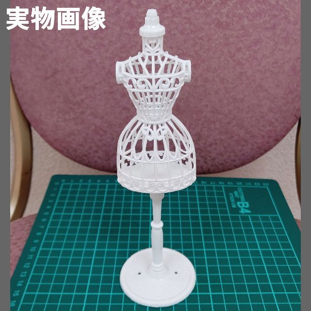 売れ筋アイテムランドール用 トルソー 洋服スタンド ドレス 人形服 ミニチュア おもちゃ ドール用 トルソー 洋服スタンド 人形服 ドレス ミニチュア
