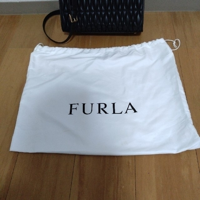 Furla(フルラ)のフルラ　ピン　コメタ　キルティングハンドバッグ　ショルダーバッグ レディースのバッグ(ショルダーバッグ)の商品写真