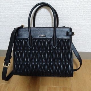 フルラ(Furla)のフルラ　ピン　コメタ　キルティングハンドバッグ　ショルダーバッグ(ショルダーバッグ)