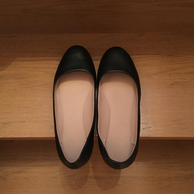 MUJI (無印良品)(ムジルシリョウヒン)のあさゴンママ様専用！無印良品 黒 フラットシューズ レディースの靴/シューズ(ローファー/革靴)の商品写真