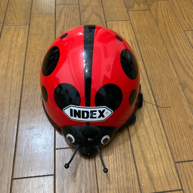 INDEX(インデックス)のINDEXヘルメット　てんとう虫　lady bug キッズ/ベビー/マタニティの外出/移動用品(その他)の商品写真