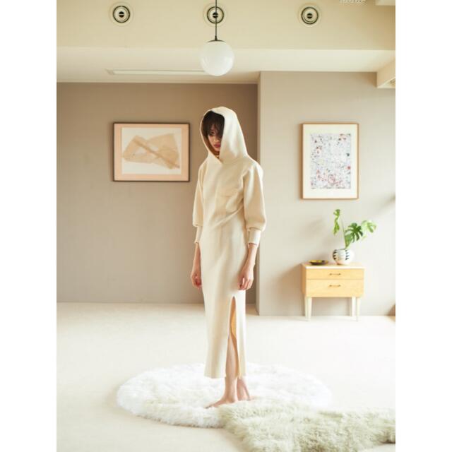 Rosary moon - ロザリームーン Hoodie Knit Dress アイボリーの Rosary moon - ロザリームーン Hoodie Knit Dress アイボリーの