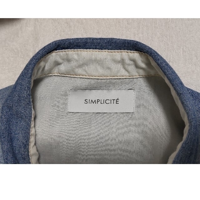 Simplicite(シンプリシテェ)のレディース　デニムシャツ レディースのトップス(シャツ/ブラウス(長袖/七分))の商品写真