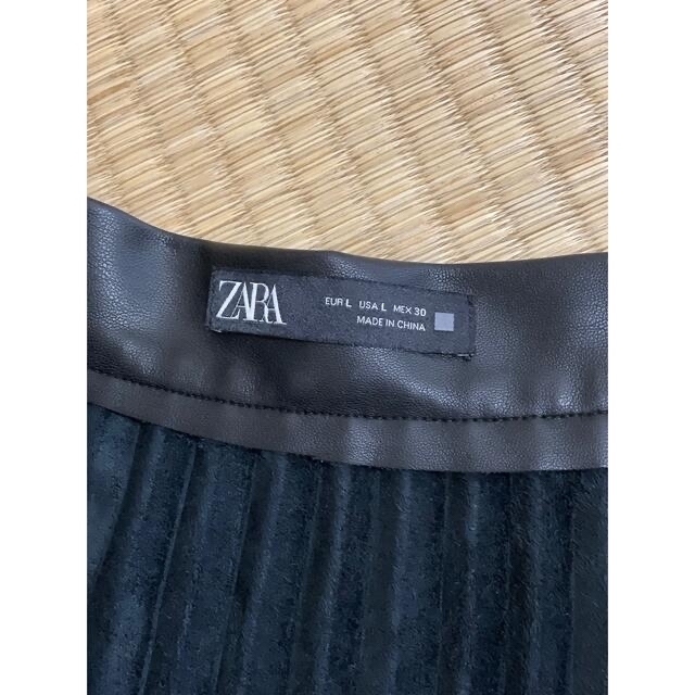 ZARA(ザラ)の✩.*˚SALE✩.*˚ZARA フェイクレザーレースプリーツスカート レディースのスカート(ロングスカート)の商品写真