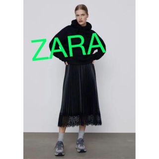 ザラ(ZARA)の✩.*˚SALE✩.*˚ZARA フェイクレザーレースプリーツスカート(ロングスカート)