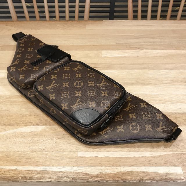 LOUIS VUITTON - こうすけ様の ルイヴィトン モノグラムマカサー クリストファーバムバッグ メンズ
