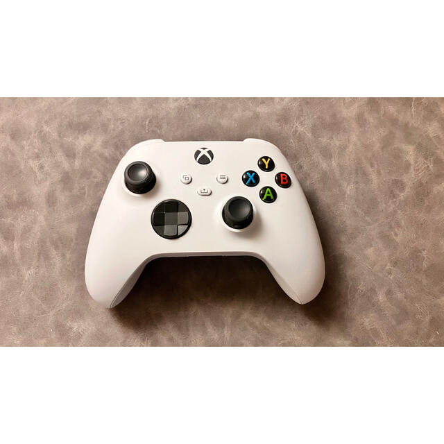 Xbox ワイヤレス コントローラー (ロボット ホワイト)