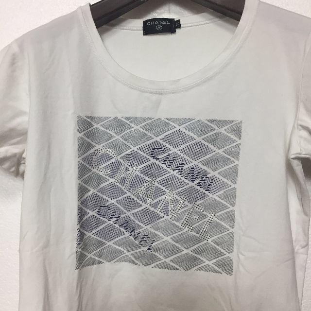 CHANEL(シャネル)の「CHANEL」シャネル　ボックスロゴTee レディースのトップス(Tシャツ(半袖/袖なし))の商品写真