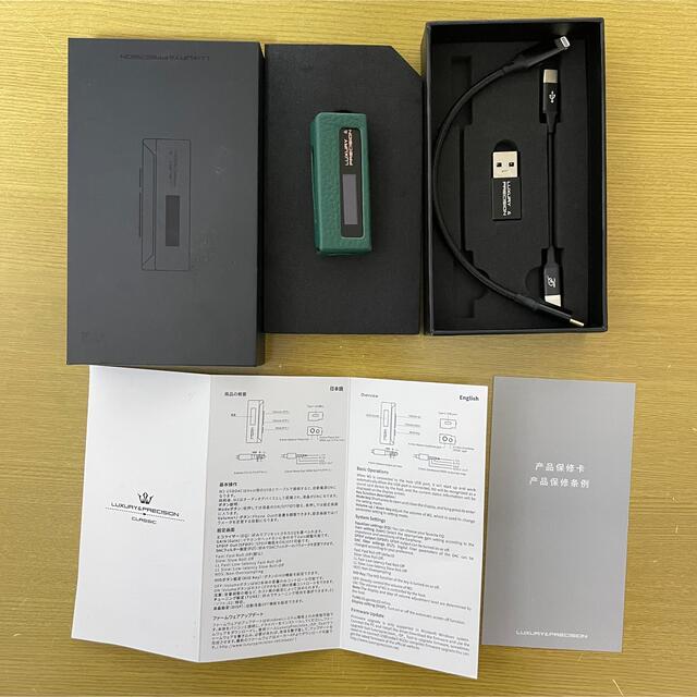 LUXURY & PRECISION W2 スマホ/家電/カメラのオーディオ機器(ヘッドフォン/イヤフォン)の商品写真