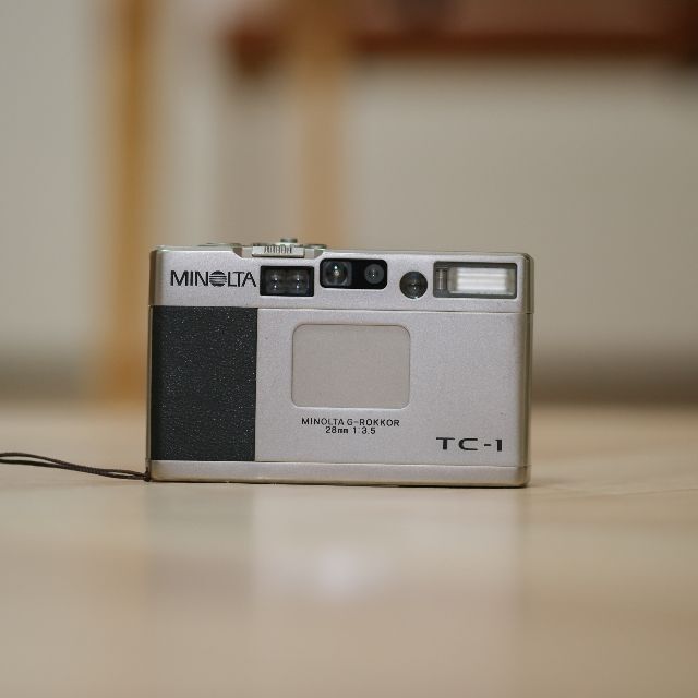 【最終値下げ】minolta tc-1　完動品　コンパクトフィルムカメラ スマホ/家電/カメラのカメラ(フィルムカメラ)の商品写真