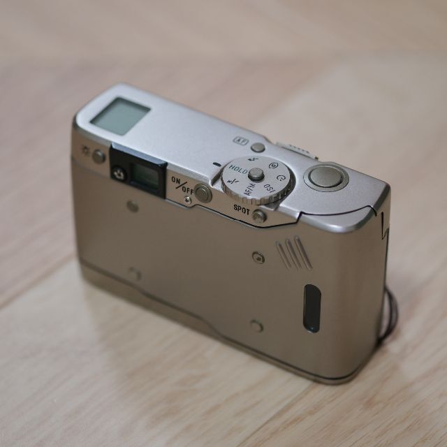 【最終値下げ】minolta tc-1　完動品　コンパクトフィルムカメラ スマホ/家電/カメラのカメラ(フィルムカメラ)の商品写真