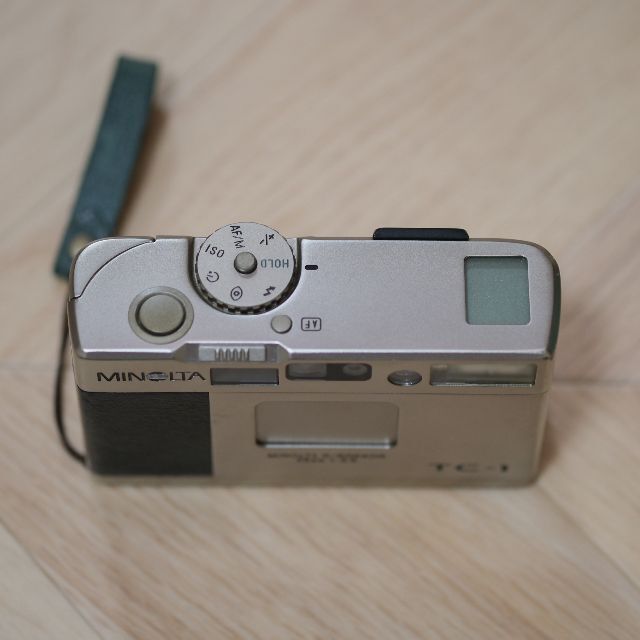 【最終値下げ】minolta tc-1　完動品　コンパクトフィルムカメラ スマホ/家電/カメラのカメラ(フィルムカメラ)の商品写真