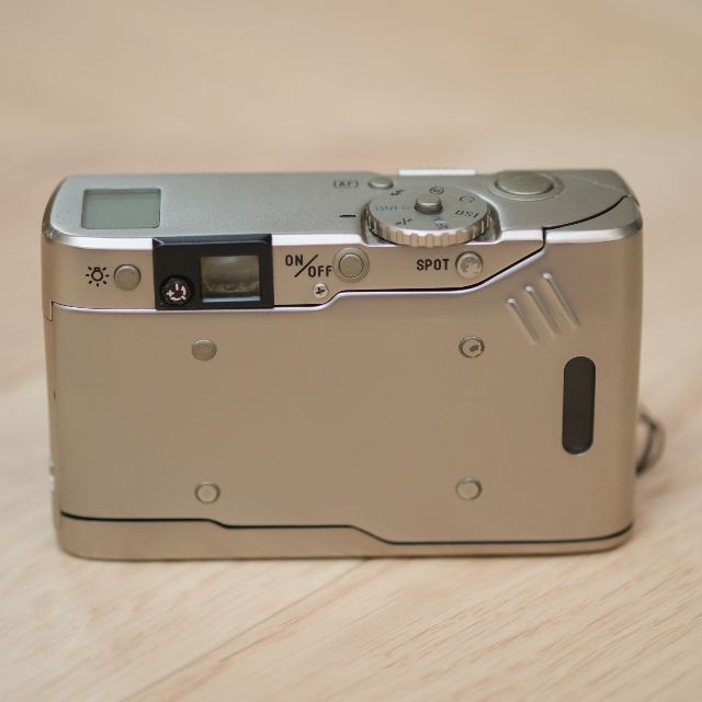 【最終値下げ】minolta tc-1　完動品　コンパクトフィルムカメラ スマホ/家電/カメラのカメラ(フィルムカメラ)の商品写真