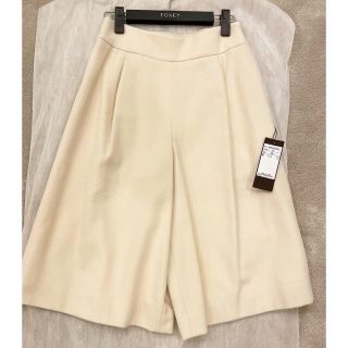 フォクシー(FOXEY)の【タグ付き未使用】FOXEY フォクシー カシミヤ ハーフパンツ　白　ホワイト(ハーフパンツ)