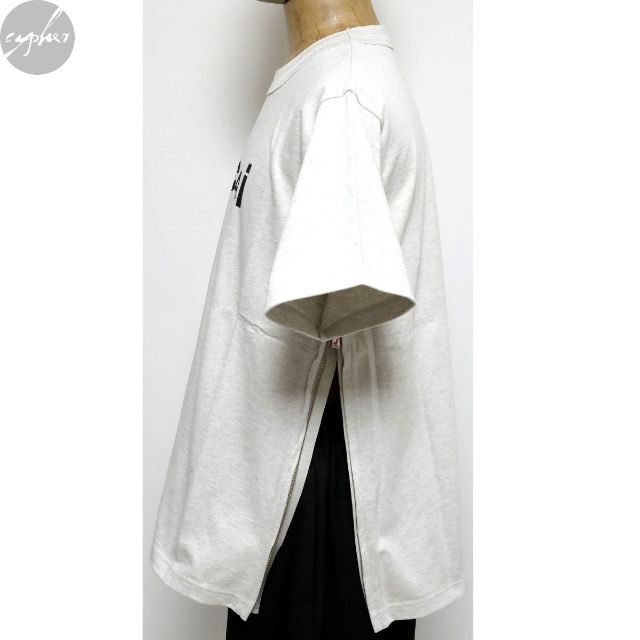 sacai(サカイ)のM 新品 21SS Sacai APC KIYO Tシャツ グレー サカイ ロゴ メンズのトップス(Tシャツ/カットソー(半袖/袖なし))の商品写真