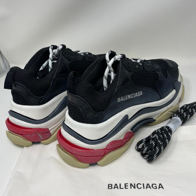 Balenciaga(バレンシアガ)の新品 バレンシアガ トリプルS スニーカー レディースの靴/シューズ(スニーカー)の商品写真