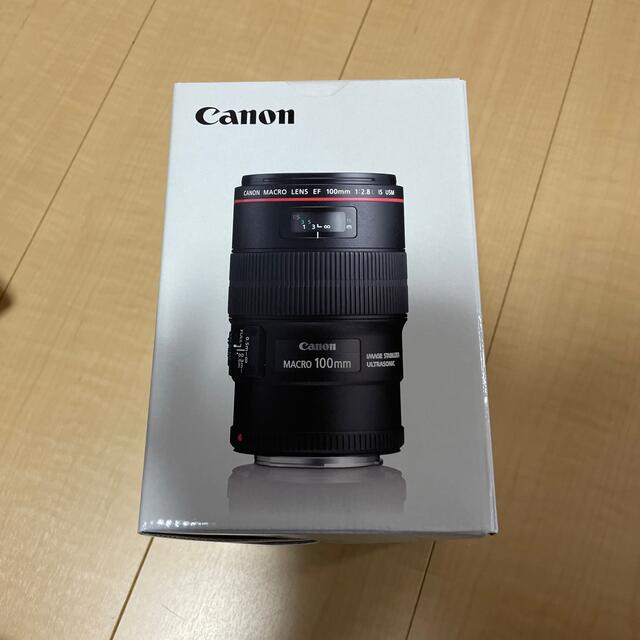 Canon(キヤノン)のCANON EF100mm F2.8L マクロ IS USM 新品未使用 スマホ/家電/カメラのカメラ(レンズ(ズーム))の商品写真